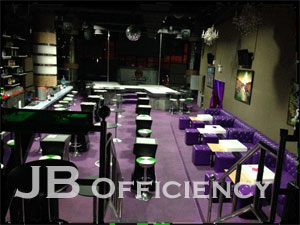 "One Fenix Square - พื้นที่สำนักงานหรือร้านค้าให้เช่า"